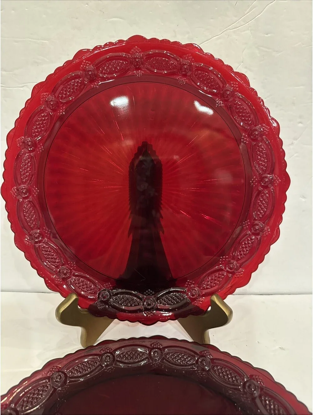 Set Of 2 Avon 1876 Cape Cod Collection Ruby Red Dinner Plates 10.25